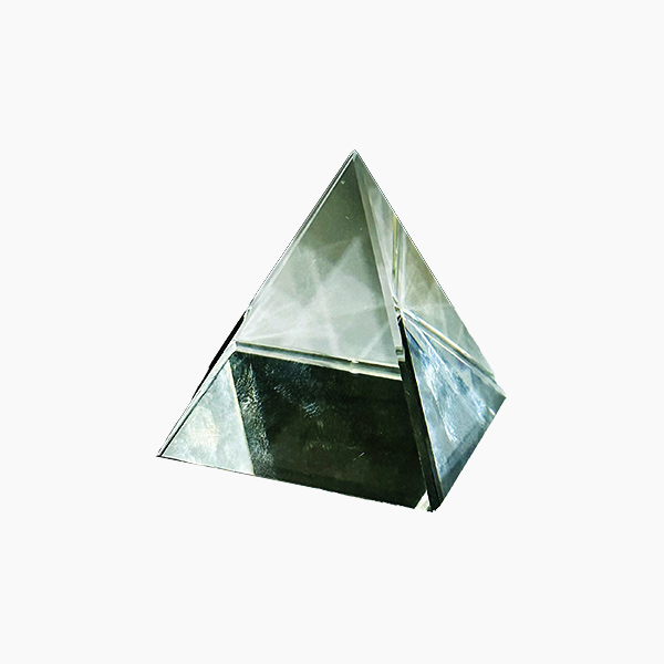 Sphatik Tringle Pyramid, Crystal Pyramid, Sphatik Pyramid