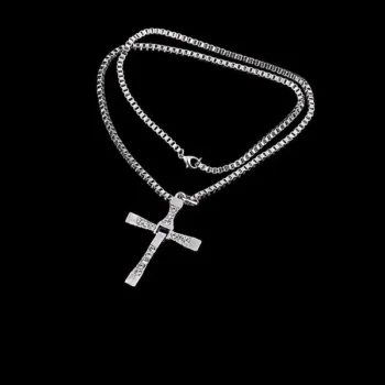 Cross Necklace (क्रॉस लॉकेट)