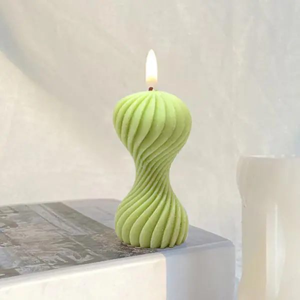 Round Wave Twirl Candle