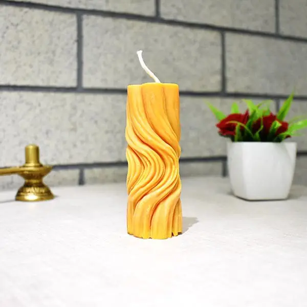 Wave Twisted Candle